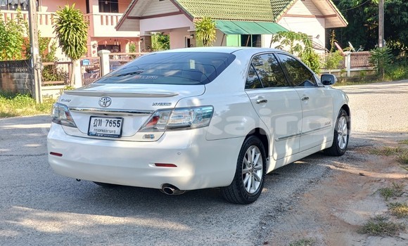 Buy Used Toyota Camry White Car in Chiang Mai in Chiang Mai Buy Used Toyota Camry White Car in Chiang Mai in Chiang Mai