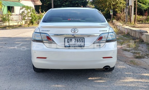 Buy Used Toyota Camry White Car in Chiang Mai in Chiang Mai Buy Used Toyota Camry White Car in Chiang Mai in Chiang Mai
