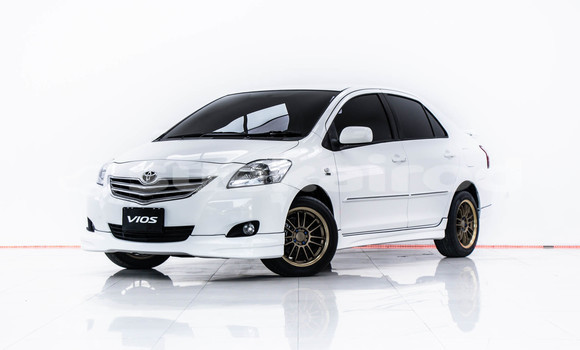 ซื้อ รถมือสอง Toyota Vios ขาว รถยนต์ ใน %{เมือง} ใน กรุงเทพมหานคร