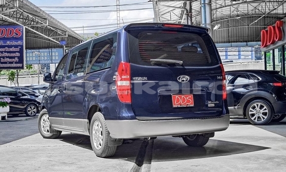 ซื้อ รถมือสอง Hyundai H1 สีน้ำเงิน รถยนต์ ใน %{เมือง} ใน กรุงเทพมหานคร ซื้อ รถมือสอง Hyundai H1 สีน้ำเงิน รถยนต์ ใน %{เมือง} ใน กรุงเทพมหานคร