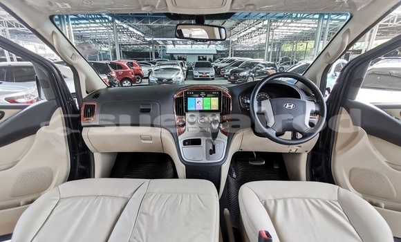 ซื้อ รถมือสอง Hyundai H1 สีน้ำเงิน รถยนต์ ใน %{เมือง} ใน กรุงเทพมหานคร ซื้อ รถมือสอง Hyundai H1 สีน้ำเงิน รถยนต์ ใน %{เมือง} ใน กรุงเทพมหานคร