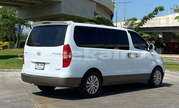 ซื้อ รถมือสอง Hyundai Grand Starex ขาว รถยนต์ ใน %{เมือง} ใน กรุงเทพมหานคร ซื้อ รถมือสอง Hyundai Grand Starex ขาว รถยนต์ ใน %{เมือง} ใน กรุงเทพมหานคร
