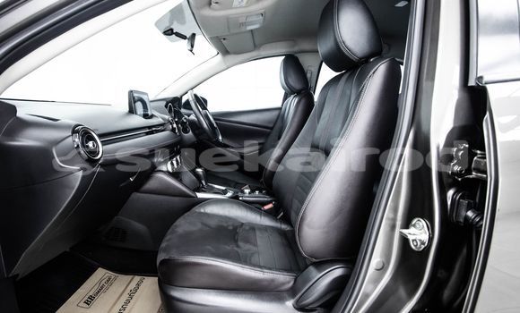 ซื้อ รถมือสอง Mazda 2 สีน้ำตาล รถยนต์ ใน %{เมือง} ใน กรุงเทพมหานคร ซื้อ รถมือสอง Mazda 2 สีน้ำตาล รถยนต์ ใน %{เมือง} ใน กรุงเทพมหานคร