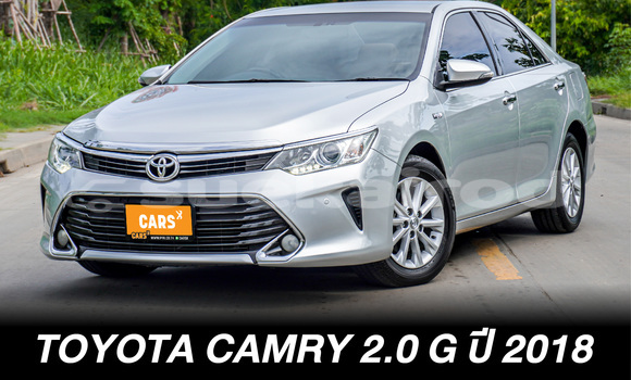 ซื้อ รถมือสอง Toyota Camry เขียว รถยนต์ ใน %{เมือง} ใน กรุงเทพมหานคร