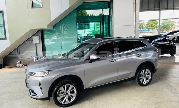 Buy Used Haval H6 Silver Car in Bangkok in Bangkok Buy Used Haval H6 Silver Car in Bangkok in Bangkok