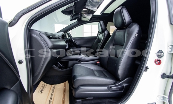 Buy Used Honda HRâV White Car in Bangkok in Bangkok Buy Used Honda HRâV White Car in Bangkok in Bangkok