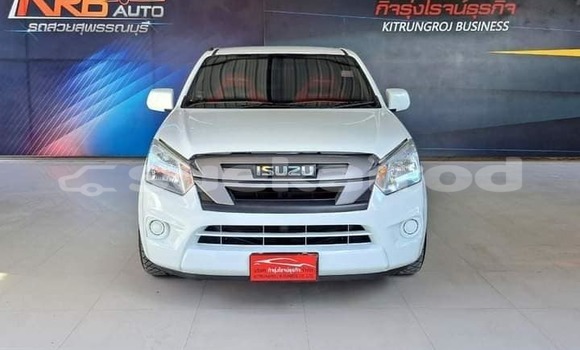 ซื้อ รถมือสอง Isuzu D–MAX ขาว รถยนต์ ใน %{เมือง} ใน กรุงเทพมหานคร