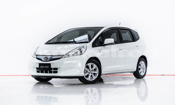 Buy Used Honda Jazz White Car in Bangkok in Bangkok Buy Used Honda Jazz White Car in Bangkok in Bangkok