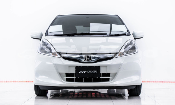 Buy Used Honda Jazz White Car in Bangkok in Bangkok Buy Used Honda Jazz White Car in Bangkok in Bangkok
