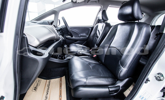 Buy Used Honda Jazz White Car in Bangkok in Bangkok Buy Used Honda Jazz White Car in Bangkok in Bangkok