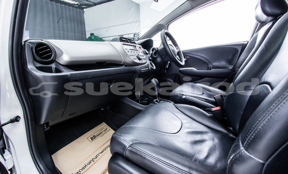 Buy Used Honda Jazz White Car in Bangkok in Bangkok Buy Used Honda Jazz White Car in Bangkok in Bangkok