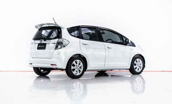 Buy Used Honda Jazz White Car in Bangkok in Bangkok Buy Used Honda Jazz White Car in Bangkok in Bangkok