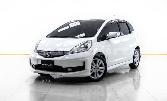 Buy Used Honda Jazz White Car in Bangkok in Bangkok Buy Used Honda Jazz White Car in Bangkok in Bangkok