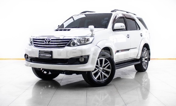 ซื้อ รถมือสอง Toyota Fortuner ขาว รถยนต์ ใน %{เมือง} ใน กรุงเทพมหานคร ซื้อ รถมือสอง Toyota Fortuner ขาว รถยนต์ ใน %{เมือง} ใน กรุงเทพมหานคร