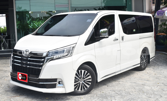 ซื้อ รถมือสอง Toyota Crown Majesta ขาว รถยนต์ ใน %{เมือง} ใน กรุงเทพมหานคร ซื้อ รถมือสอง Toyota Crown Majesta ขาว รถยนต์ ใน %{เมือง} ใน กรุงเทพมหานคร