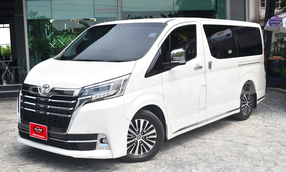 ซื้อ รถมือสอง Toyota Crown Majesta ขาว รถยนต์ ใน %{เมือง} ใน กรุงเทพมหานคร ซื้อ รถมือสอง Toyota Crown Majesta ขาว รถยนต์ ใน %{เมือง} ใน กรุงเทพมหานคร