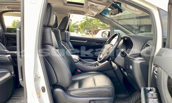 Buy Used Toyota Vellfire White Car in Bangkok in Bangkok Buy Used Toyota Vellfire White Car in Bangkok in Bangkok