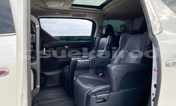 Buy Used Toyota Vellfire White Car in Bangkok in Bangkok Buy Used Toyota Vellfire White Car in Bangkok in Bangkok