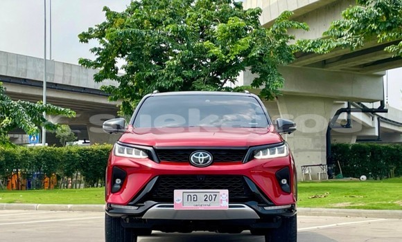ซื้อ รถมือสอง Toyota Fortuner สีแดง รถยนต์ ใน %{เมือง} ใน กรุงเทพมหานคร