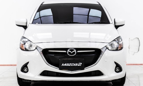 ซื้อ รถมือสอง Mazda 2 ขาว รถยนต์ ใน %{เมือง} ใน กรุงเทพมหานคร