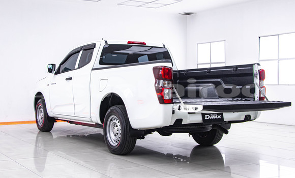 Buy Used Isuzu D-Max White Car in Bangkok in Bangkok Buy Used Isuzu D-Max White Car in Bangkok in Bangkok