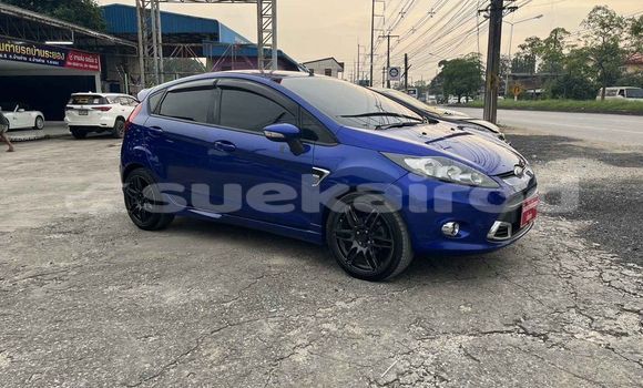 ซื้อ รถมือสอง Ford Fiesta สีน้ำเงิน รถยนต์ ใน %{เมือง} ใน กรุงเทพมหานคร
