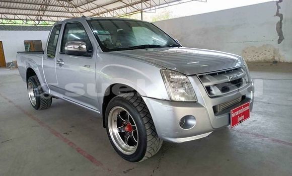 ซื้อ รถมือสอง Isuzu D-Max อื่น ๆ รถยนต์ ใน %{เมือง} ใน กรุงเทพมหานคร