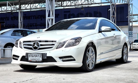 ซื้อ รถมือสอง Mercedes-Benz E-Classe ขาว รถยนต์ ใน %{เมือง} ใน กรุงเทพมหานคร ซื้อ รถมือสอง Mercedes-Benz E-Classe ขาว รถยนต์ ใน %{เมือง} ใน กรุงเทพมหานคร