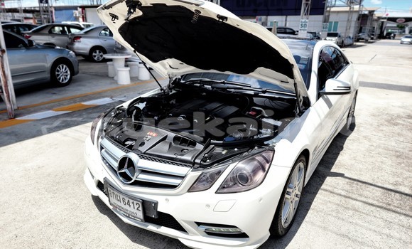 ซื้อ รถมือสอง Mercedes-Benz E-Classe ขาว รถยนต์ ใน %{เมือง} ใน กรุงเทพมหานคร ซื้อ รถมือสอง Mercedes-Benz E-Classe ขาว รถยนต์ ใน %{เมือง} ใน กรุงเทพมหานคร