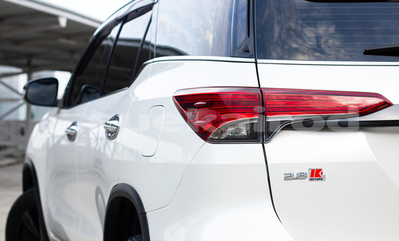 Buy Used Toyota Fortuner White Car in Bangkok in Bangkok Buy Used Toyota Fortuner White Car in Bangkok in Bangkok