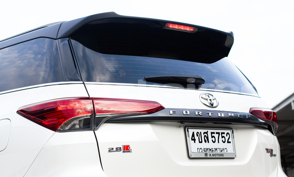 Buy Used Toyota Fortuner White Car in Bangkok in Bangkok Buy Used Toyota Fortuner White Car in Bangkok in Bangkok