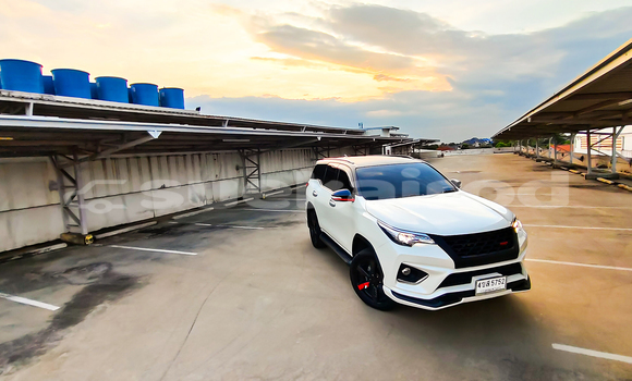 Buy Used Toyota Fortuner White Car in Bangkok in Bangkok Buy Used Toyota Fortuner White Car in Bangkok in Bangkok