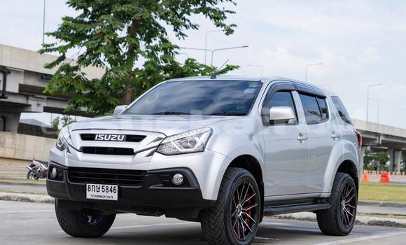 Buy Used Isuzu MU-X Silver Car in Bangkok in Bangkok Buy Used Isuzu MU-X Silver Car in Bangkok in Bangkok