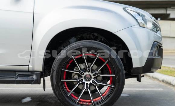 Buy Used Isuzu MU-X Silver Car in Bangkok in Bangkok Buy Used Isuzu MU-X Silver Car in Bangkok in Bangkok