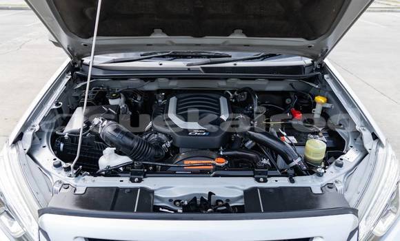 Buy Used Isuzu MU-X Silver Car in Bangkok in Bangkok Buy Used Isuzu MU-X Silver Car in Bangkok in Bangkok