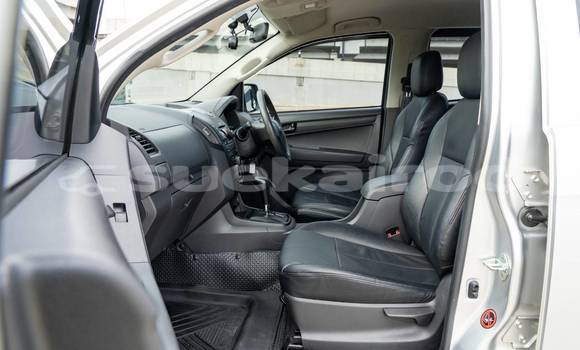 Buy Used Isuzu MU-X Silver Car in Bangkok in Bangkok Buy Used Isuzu MU-X Silver Car in Bangkok in Bangkok