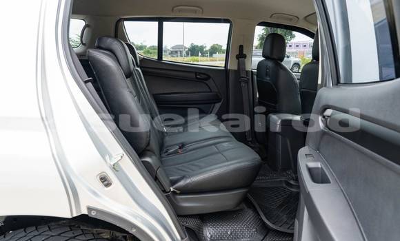 Buy Used Isuzu MU-X Silver Car in Bangkok in Bangkok Buy Used Isuzu MU-X Silver Car in Bangkok in Bangkok