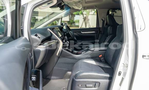 ซื้อ รถมือสอง Toyota Alphard ขาว รถยนต์ ใน %{เมือง} ใน กรุงเทพมหานคร ซื้อ รถมือสอง Toyota Alphard ขาว รถยนต์ ใน %{เมือง} ใน กรุงเทพมหานคร