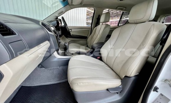 Buy Used Chevrolet TrailBlazer White Car in Bangkok in Bangkok Buy Used Chevrolet TrailBlazer White Car in Bangkok in Bangkok