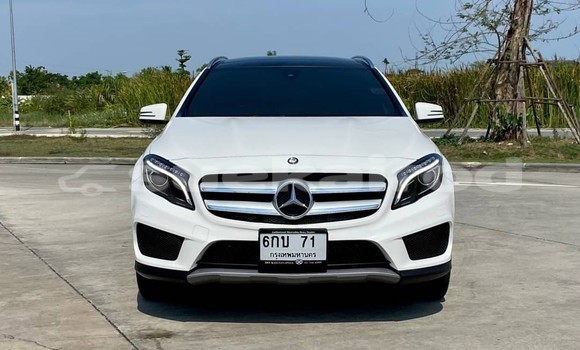 Buy Used Mercedes‒Benz 250 White Car in Bangkok in Bangkok