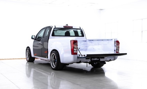 Buy Used Isuzu D–MAX White Car in Bangkok in Bangkok Buy Used Isuzu D–MAX White Car in Bangkok in Bangkok