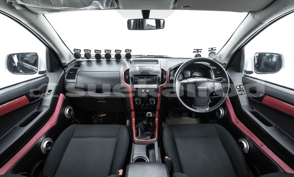 Buy Used Isuzu D–MAX White Car in Bangkok in Bangkok Buy Used Isuzu D–MAX White Car in Bangkok in Bangkok