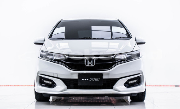 Buy Used Honda Jazz White Car in Bangkok in Bangkok Buy Used Honda Jazz White Car in Bangkok in Bangkok