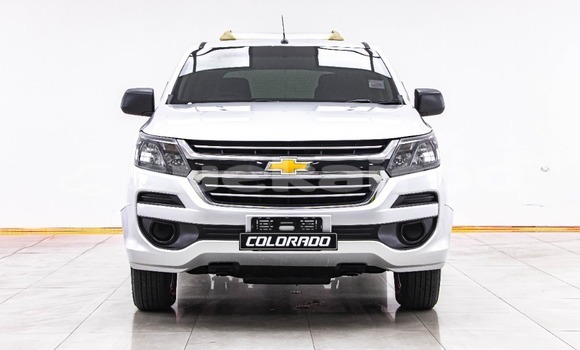 ซื้อ รถมือสอง Chevrolet Colorado ขาว รถยนต์ ใน %{เมือง} ใน กรุงเทพมหานคร