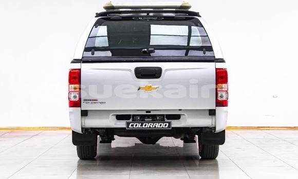 Buy Used Chevrolet Colorado White Car in Bangkok in Bangkok Buy Used Chevrolet Colorado White Car in Bangkok in Bangkok