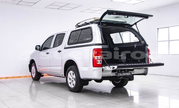 Buy Used Chevrolet Colorado White Car in Bangkok in Bangkok Buy Used Chevrolet Colorado White Car in Bangkok in Bangkok