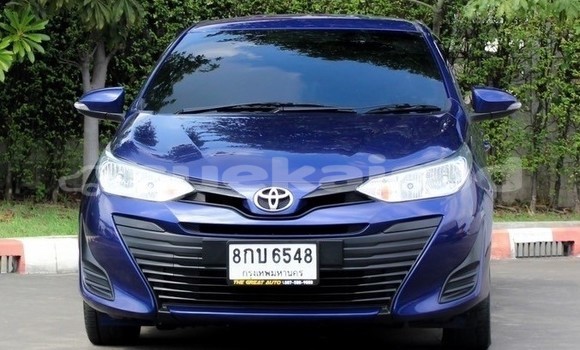 ซื้อ รถมือสอง Toyota Yaris Ativ สีน้ำเงิน รถยนต์ ใน %{เมือง} ใน กรุงเทพมหานคร