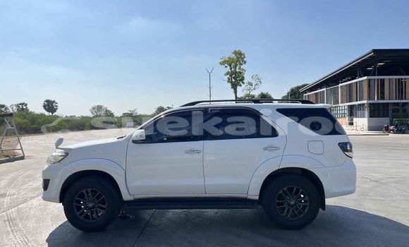 ซื้อ รถมือสอง Toyota Fortuner ขาว รถยนต์ ใน %{เมือง} ใน กรุงเทพมหานคร ซื้อ รถมือสอง Toyota Fortuner ขาว รถยนต์ ใน %{เมือง} ใน กรุงเทพมหานคร