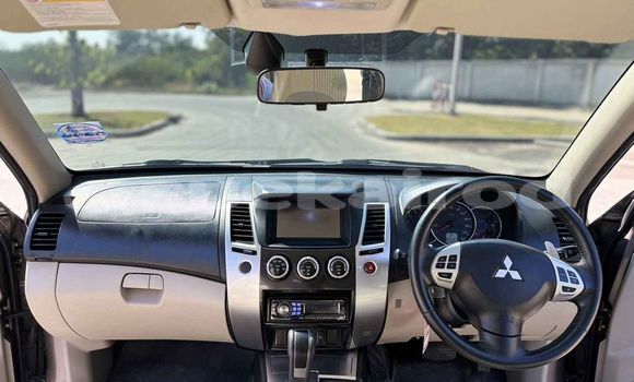 Buy Used Mitsubishi Pajero Other Car in Bangkok in Bangkok Buy Used Mitsubishi Pajero Other Car in Bangkok in Bangkok