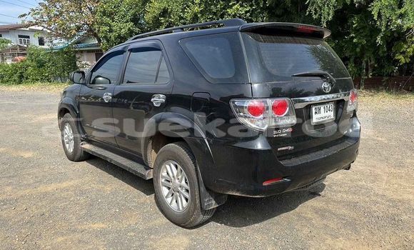 ซื้อ รถมือสอง Toyota Fortuner สีดำ รถยนต์ ใน %{เมือง} ใน กรุงเทพมหานคร ซื้อ รถมือสอง Toyota Fortuner สีดำ รถยนต์ ใน %{เมือง} ใน กรุงเทพมหานคร